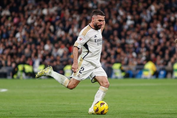 AS: Carvajal là hậu vệ cánh phải của Real Madrid, và Arnold vẫn là một sự thay thế trong vòng này