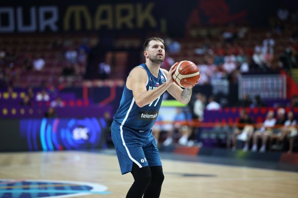 Huấn luyện viên Ý: Tôi tôn trọng những người khác ở Slovenia, nhưng Doncic là một sự tồn tại độc đáo