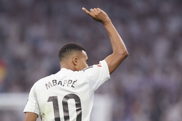AS: MBAPPE đã thay đổi thói quen ăn uống của mình và tiến hành đào tạo đặc biệt. Anh ấy nhẹ hơn 3 kg so với mùa trước